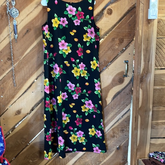 Kathie Lee Maxi Dress - Picture 2 of 2